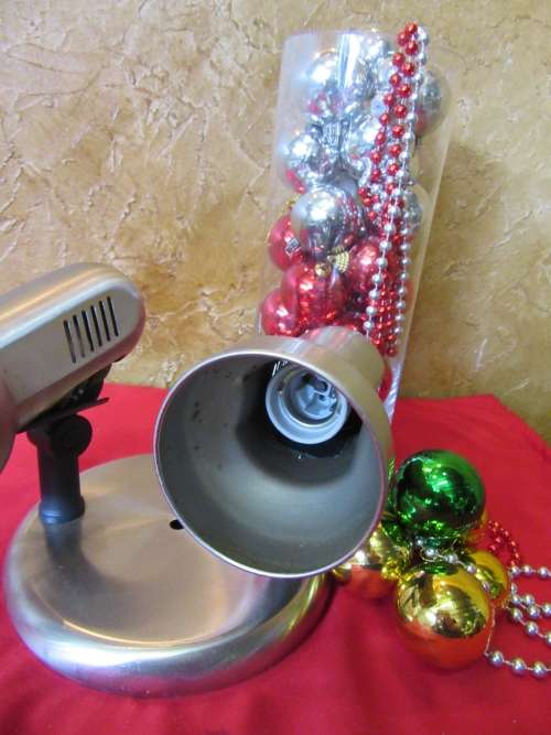 A METAL TWO SPOT LIGHT CEILING LIGHT -