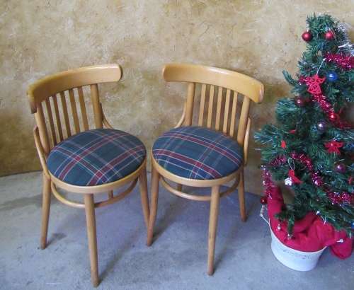 WOW! TWO STUNNING BENTWOOD CHAIRS IN GREAT CONDITION! bid/chair