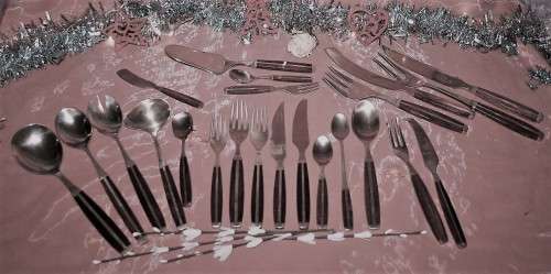 Thai Bronze Cutlery With Rosewood Handles In A Remy Martin Wooden Box 142 Pieces