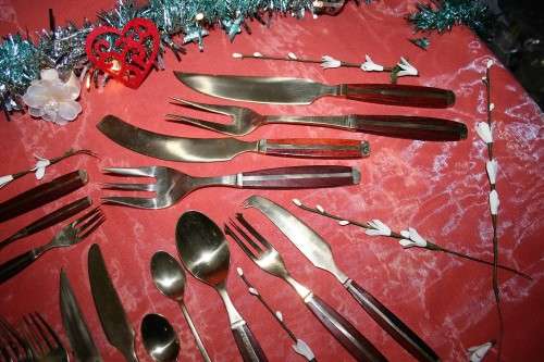 Thai Bronze Cutlery With Rosewood Handles In A Remy Martin Wooden Box 142 Pieces