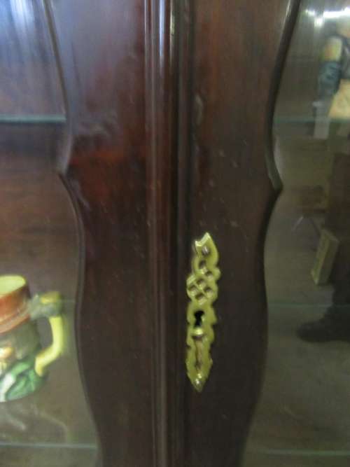 EXQUISITE SOLID IMBUIA CURVED GLASS ANTIQUE SHOWCASE WITH STUNNING DETAIL! MAGNIFICENT FURNITURE!!!