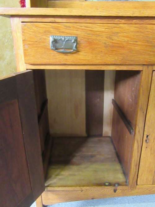 EXQUISITE VINTAGE SOLID WOOD ARTS&CRAFTS DISPLAY DRESSER w MIRRORS, SHELVES & CUPBOARDS! MAGNIFICENT