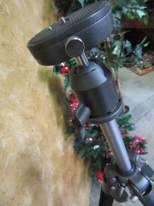 Hähnels Triad 80 is an all-aluminium 3-section professional standard tripod
