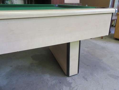 A FANTASTIC POOL TABLE - TO KEEP THE KIDS ENTERTAINED THIS HOLIDAY