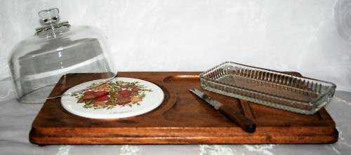 Simply beautiful cheese serving platter by Good Wood. A solid wood cheese board has a natural teak