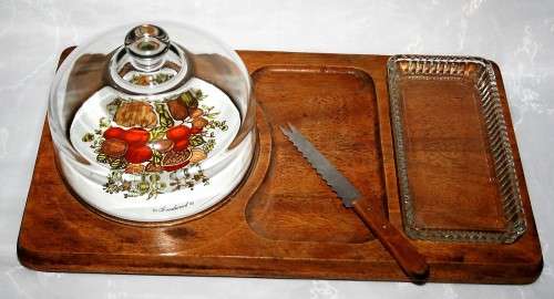 Simply beautiful cheese serving platter by Good Wood. A solid wood cheese board has a natural teak
