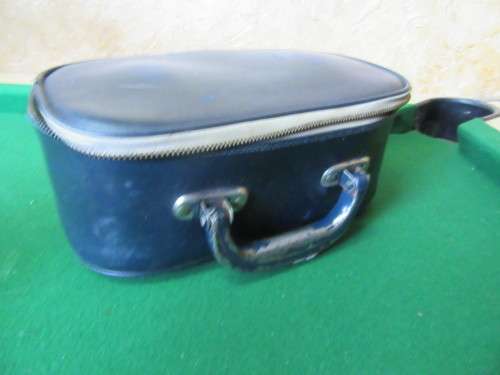 Vintage Lawn Bowls bag with metal handle with 2 balls in the carry case