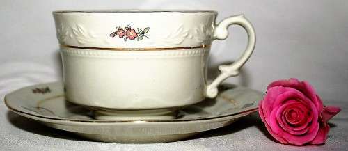 TWO GORGEOUS HUGUENOT ROYALE TEA CUPS AND SAUCERS FINE CHINA BID PER EACH