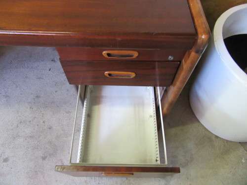 A LARGE EXECUTIVE DESK - WITH SIX DRAWERS - WILL BE FANTASTIC TO WORK AT THIS DESK -