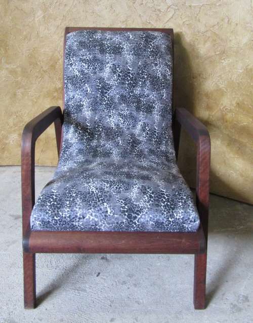 A AWESOME RERO VINTAGE STYLE COMFORTABLE ARM CHAIR RETRO CHIC