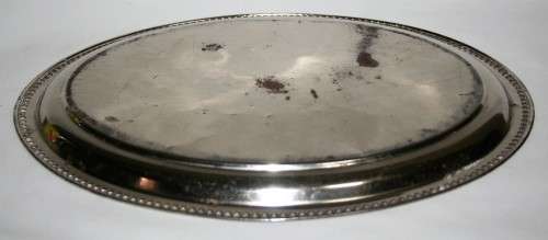 A STYLISH OVAL SERVING/BUTLERS TRAY WITH STUNNING ENGRAVED DETAIL - MARVELOUS