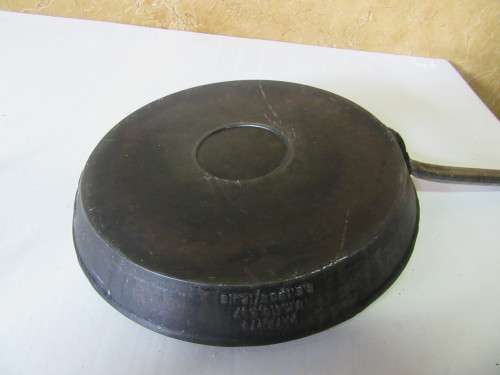 WOW WHAT A RARE FIND 1932 AGA PAN - USES ABLE ITEM STUNNING VINTAGE DECOR PATENS UK SE 1932 AGA