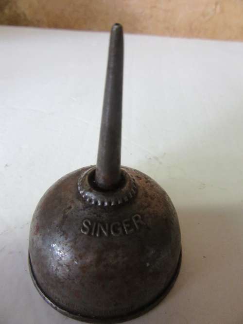 Vintage Tin Oil Can, Sewing Machine Oil Can, 1940s Singer Tin Oil Dispenser, Retro Mechanic Metal Oi