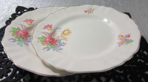 THREE LARGE DINNER PLATES - Vintage J & G Meakin SOL 391413 Made in England - ROSE & RIBBON