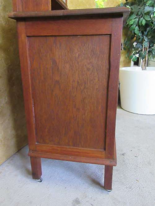 AN INCREDIBLE ANTIQUE SOLID  OAK 3-DRAWER WASH STAND/ TABLE WITH A MIRROR