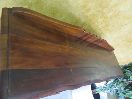 AN EXQUISITE IMBUIA GLASS ANTIQUE SHOWCASE WITH STUNNING DETAIL! MAGNIFICENT FURNITURE!!!