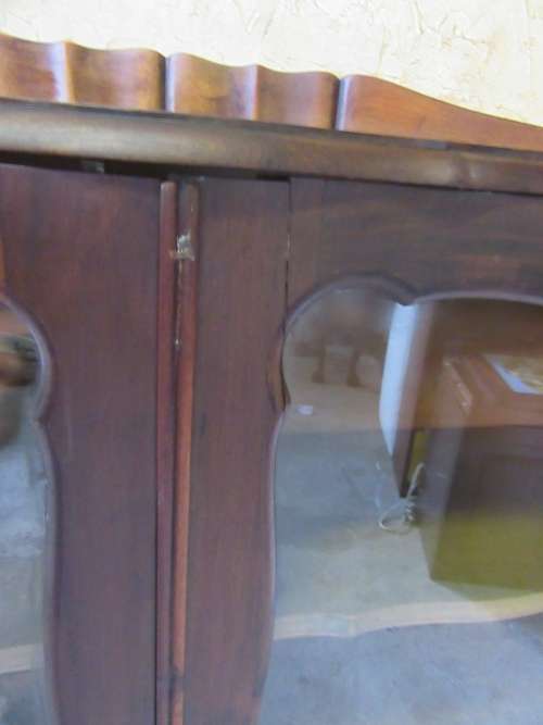 AN EXQUISITE IMBUIA GLASS ANTIQUE SHOWCASE WITH STUNNING DETAIL! MAGNIFICENT FURNITURE!!!