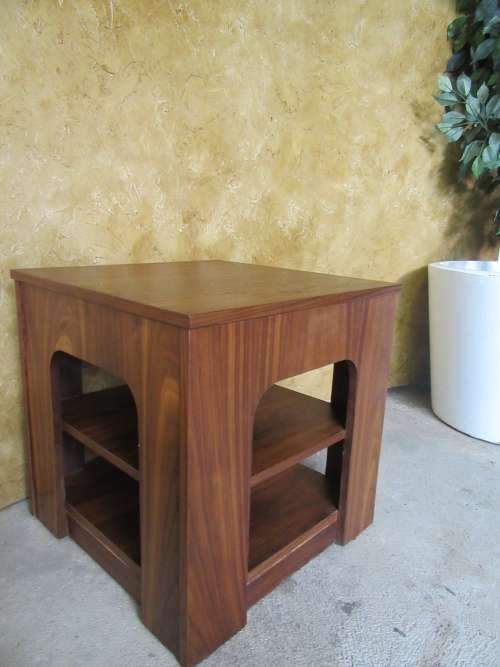 WOW  A STUNNING LARGE SIDE OR COFFEE TABLE WITH SHALFS ALMOST ART DECO FEEL TO THIS FANTASTIC PIECE