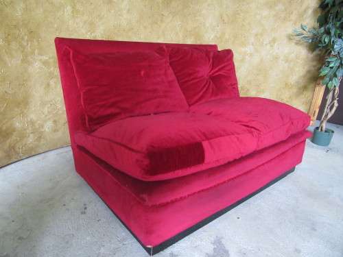 WOW THIS IS FANTASTIC RETRO TWO SEATER IN ORIGINAL VIBRANT RED FABRIC IN GOOD CONDITION