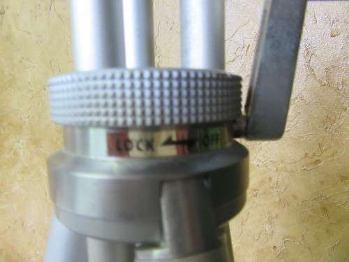 A FANTASTIC LIGHT WEIGHT ALUMINUM EXTENDABLE TRI POT
