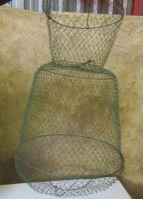 Four Sections Folding Round Metal Frame Nylon Mesh Crab Fish Net Fishing Landing Pot Green