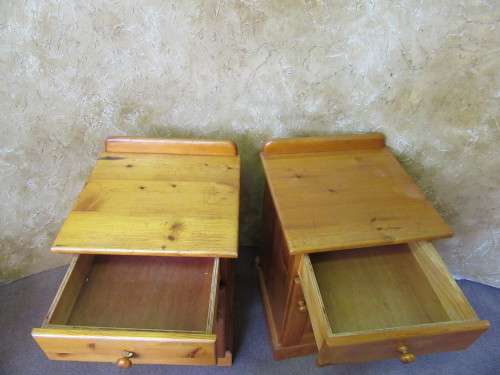 TWO GORGEOUS COTTAGE STYLE BED SIDE CABINETS IN GOOD CONDITION BID PER EACH