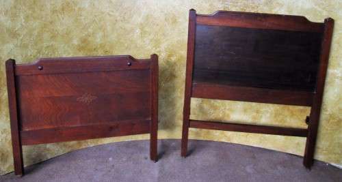 WOW STUNNING OAK VINTAGE/ANTIQUE SINGLE HEADBOARD & FOOT BOAR WITH BEAUTIFUL DESIGN ONE BID FOR ALL!