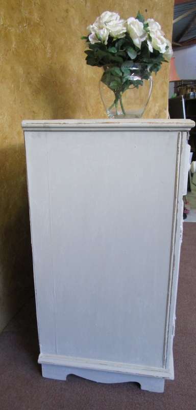 A MARVELOUS SHABBY CHIC SIDE SERVER OR EVEN USE IT FOR A FLAT SCREEN UNIT FINISHED IN A CHALK PAINT