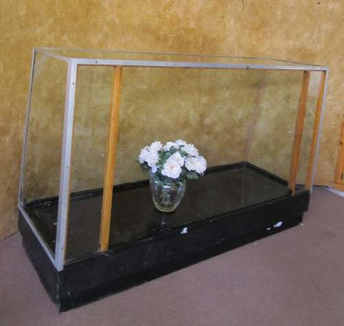 A FANTASTIC LARGE GLASS VINTAGE SHOP DISPLAY/SHOW CASE