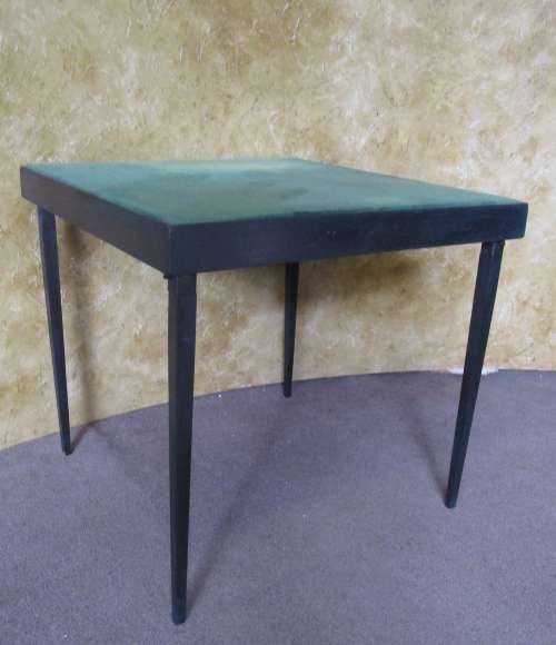 A FANTASTIC VINTAGE FOLD UP CARD TABLE - HANDY TABLE TO HAVE THAT YOU CAN USE FOLD UP AND STORE EASY