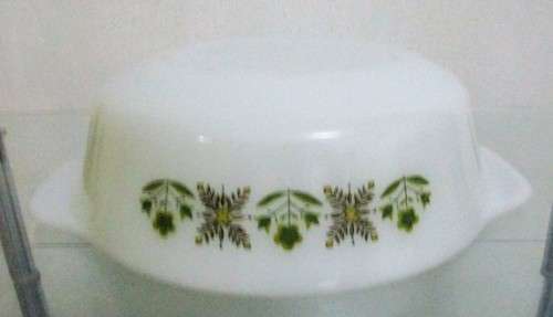 A VINTAGE CASSEROLE DISH 436 ANCHOR HOCKING FIRE KING OVEN PROOF MADE IN THE USA