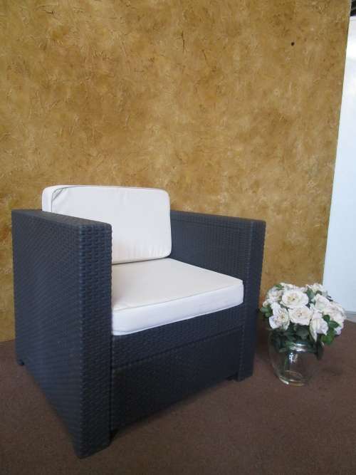 A Keter Single Seater - All Keter products are of the highest quality and the best in their category