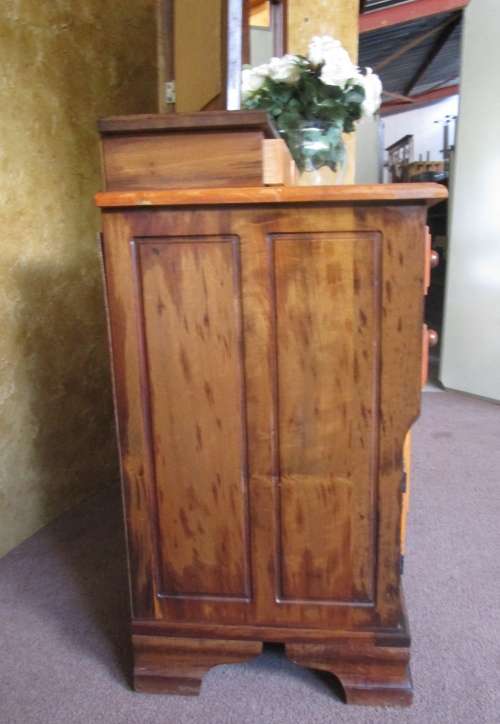 AN EXQUISITE DETAILED SOLID YELLOW WOOD & IMBUIA DRESSING TABLE w 3 DRAWERS, 2 CUPBOARDS & 3 MIRRORS