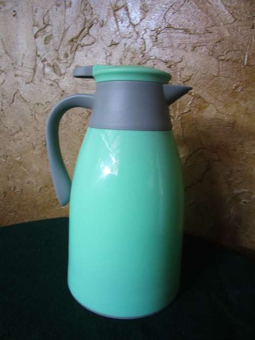 A FANTASTIC PASTEL GREEN FLASK USEABLE ITEM