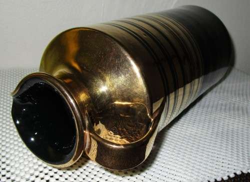 LARGE DECORATIVE CERAMIC POT WITH BEAUTIFUL GOLD & BLACK DESIGN