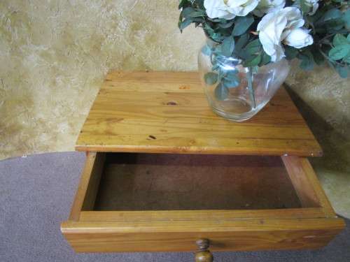 A FANTASTIC LARGE WOODEN BEDSIDE CABINET WILL ALSO  MAKE PERFECT SIDE TABLE