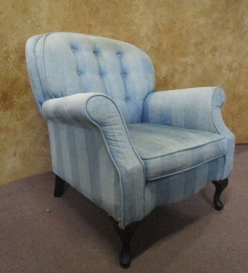 A MARVELOUS QUEEN ANN OCCASIONAL CHAIR RECOVER IT IN YOUR CHOICE OF FABRIC EXTREM COMFORTABLE