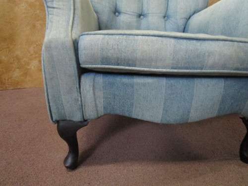 A MARVELOUS QUEEN ANN OCCASIONAL CHAIR RECOVER IT IN YOUR CHOICE OF FABRIC EXTREM COMFORTABLE