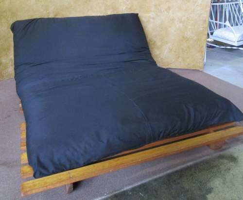 A FANTASTIC DOUBLE FUTON