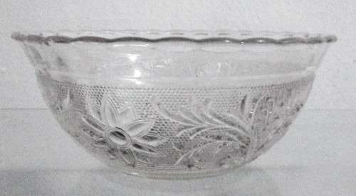 A AWESOME CUT GLASS STYLE FRUIT & SALLAD & SERVING BOWL STUNNING VINTAGE BOWL
