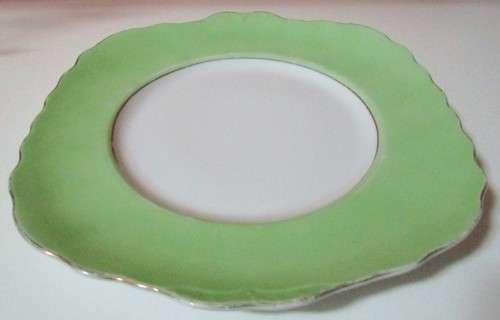 A STUNNING BONE CHINA PORCELAIN CAKE PLATE BY BOUQUET - HAND PAINTED