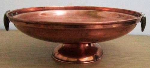 STUNNING ANTIQUE COPPER BOWL ON A STAND WITH BEAUTIFUL BRASS HANDLES - A REALLY STUNNING PIECE