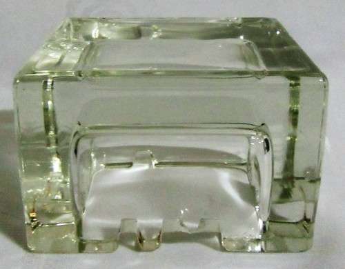 A FANTASTIC HEAVY CLEAR GLASS ASHTRAY