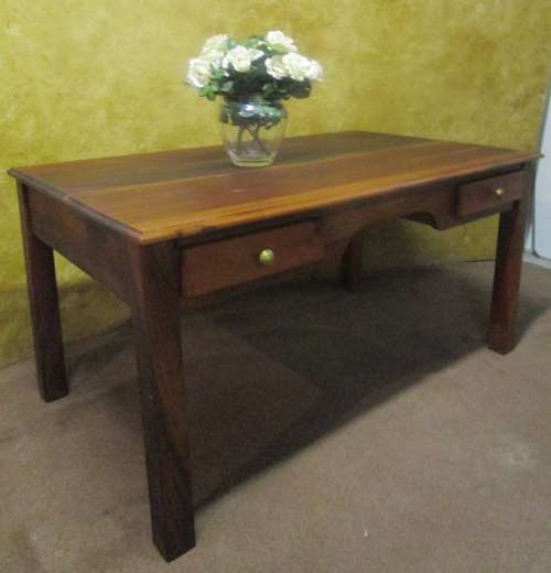 A MARVELOUS SOLLID WOOD LARGE DESK WITH TWO DRAWERS IN GOOD CONDITION