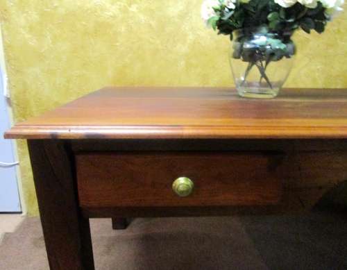 A MARVELOUS SOLLID WOOD LARGE DESK WITH TWO DRAWERS IN GOOD CONDITION