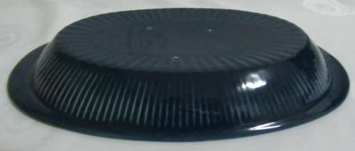 A STUNNING LARGE OVEN DISH FINISHED IN A GORGEOUS DARK BLUE - STYLISH SERVING DISH