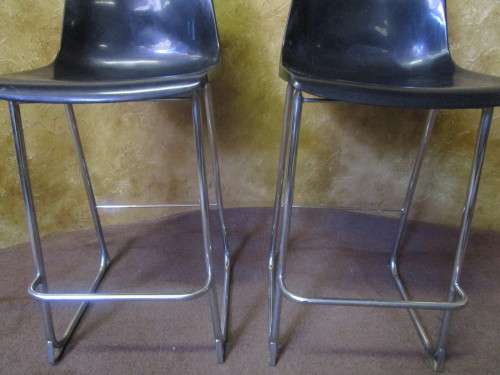 TWO LOVLEY RETRO LOOKING HIGH CHAIRS PERFECT FOR A KITCHEN & BAR BID PER EACH