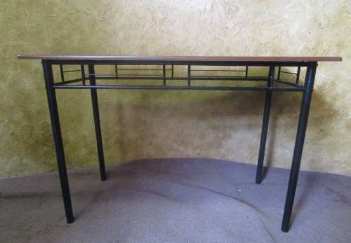 A CUTE FOUR SEATER TABLE AND CHAIRS FOR A SMALLER ROOM ONE BID FOR ALL