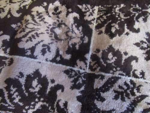 A STUNNING 236CM X 66CM RUNNER CARPET MADE IN BELGIUM