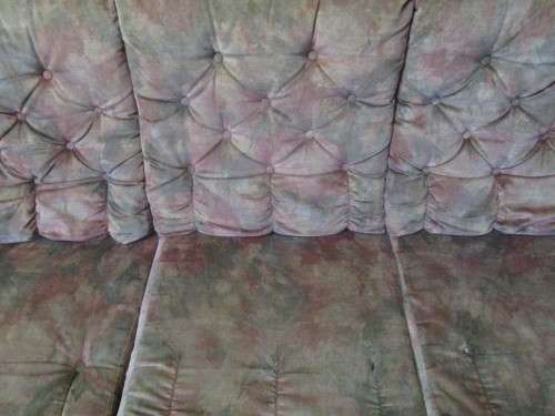 A GORGEOUS OAK GRAFTON EVEREST 3 SEATER COUCH WITH STUNNING TURNED DETAIL
